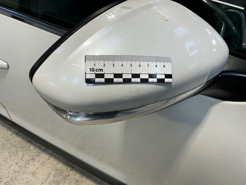 Peugeot 2008 1.2 PureTech Allure 2017 – снимка 24