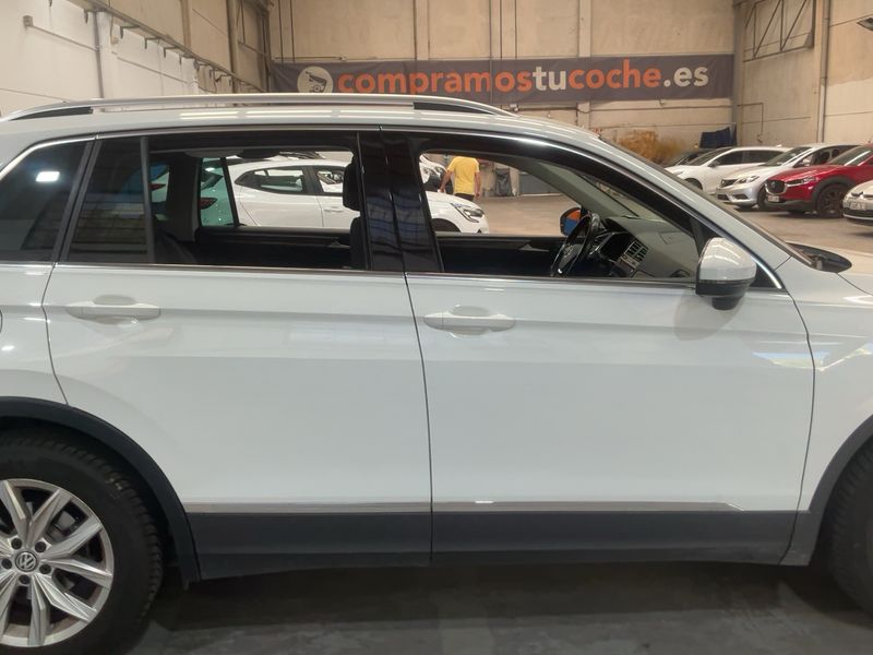 Volkswagen Tiguan 2.0 TDI Sport BlueMotion Tech 2018 – снимка 10