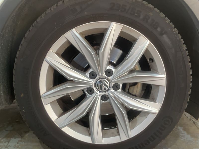 Volkswagen Tiguan 2.0 TDI Sport BlueMotion Tech 2018 – снимка 11