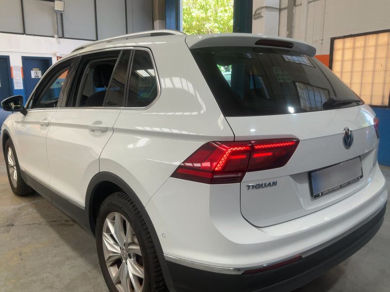 Volkswagen Tiguan 2.0 TDI Sport BlueMotion Tech 2018 – снимка 6