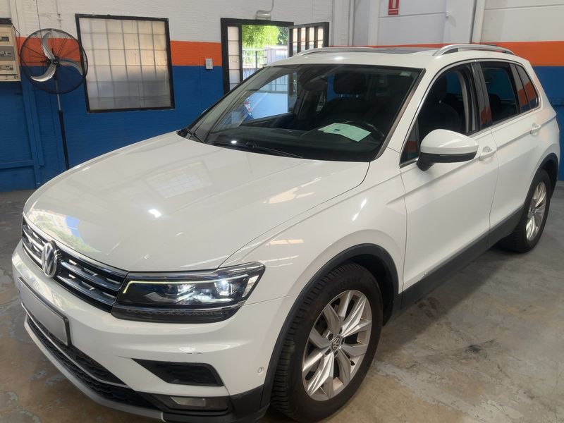 Volkswagen Tiguan 2.0 TDI Sport BlueMotion Tech 2018 – снимка 1