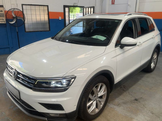 Volkswagen Tiguan 2.0 TDI Sport BlueMotion Tech 2018 – снимка 1