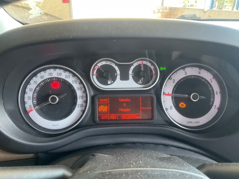 Fiat 500L 1.6 JTDM Lounge 2014 – снимка 31