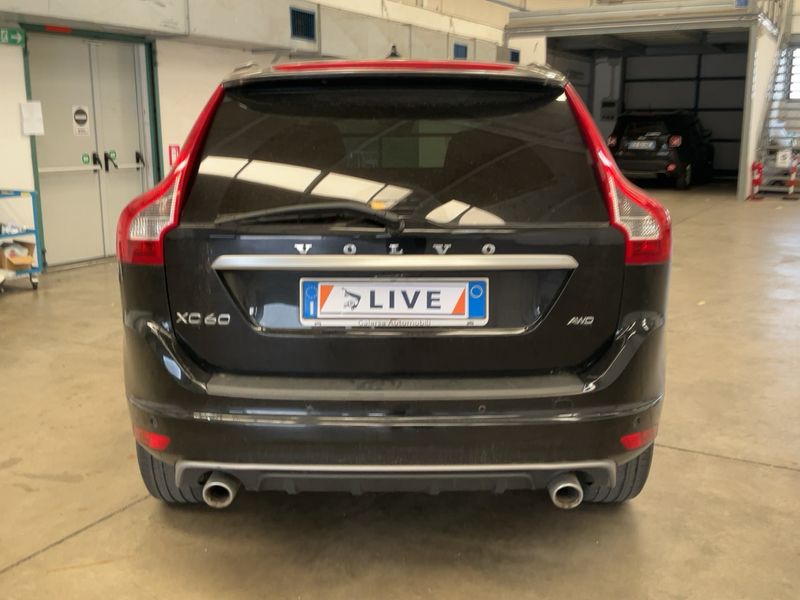 Volvo XC60 2.4 D4 R-Design AWD 2017 – снимка 7