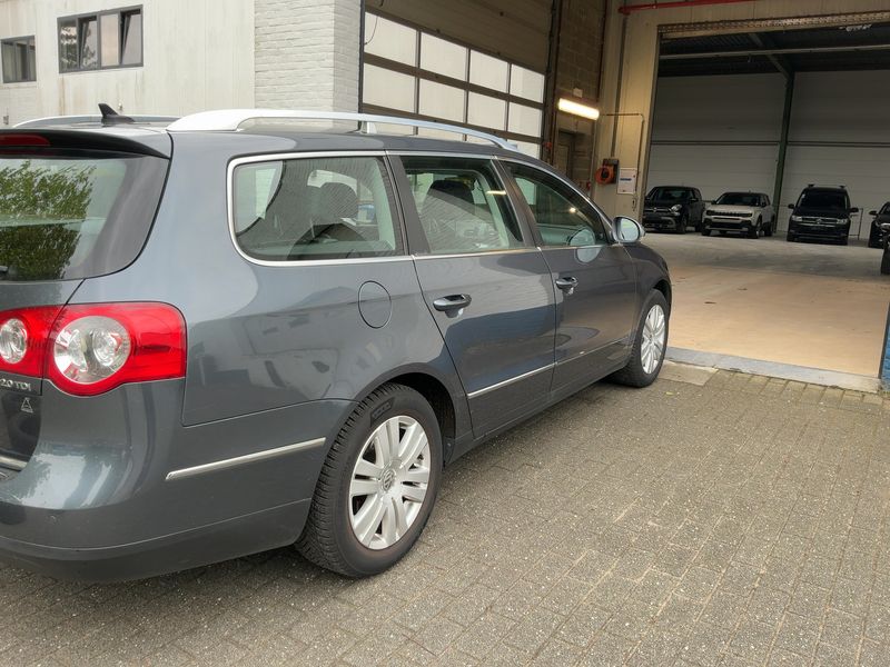 Volkswagen Passat 2.0 TDI Comfortline 2010 – снимка 6