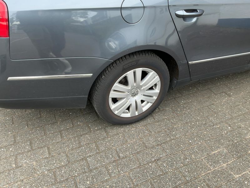 Volkswagen Passat 2.0 TDI Comfortline 2010 – снимка 19