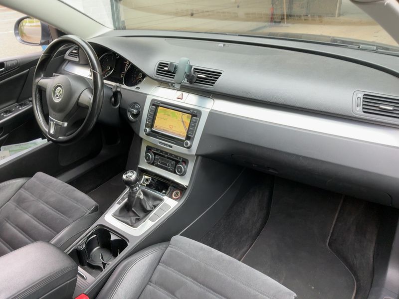 Volkswagen Passat 2.0 TDI Comfortline 2010 – снимка 12