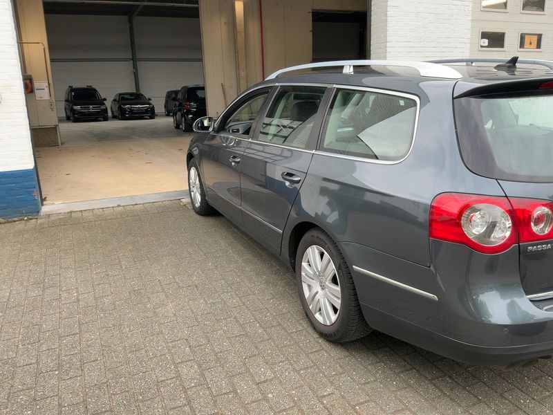 Volkswagen Passat 2.0 TDI Comfortline 2010 – снимка 3