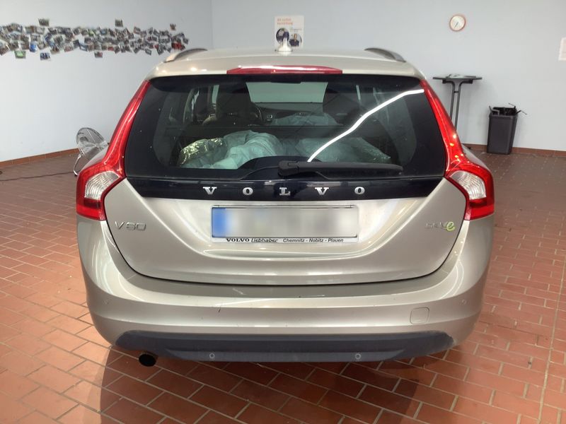 Volvo V60 1.6 D Momentum 2011 – снимка 7
