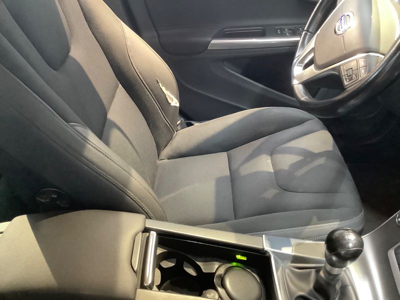 Volvo V60 1.6 D Momentum 2011 – снимка 27