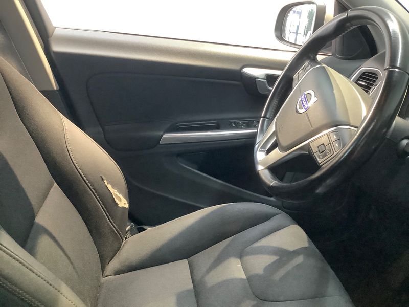 Volvo V60 1.6 D Momentum 2011 – снимка 29
