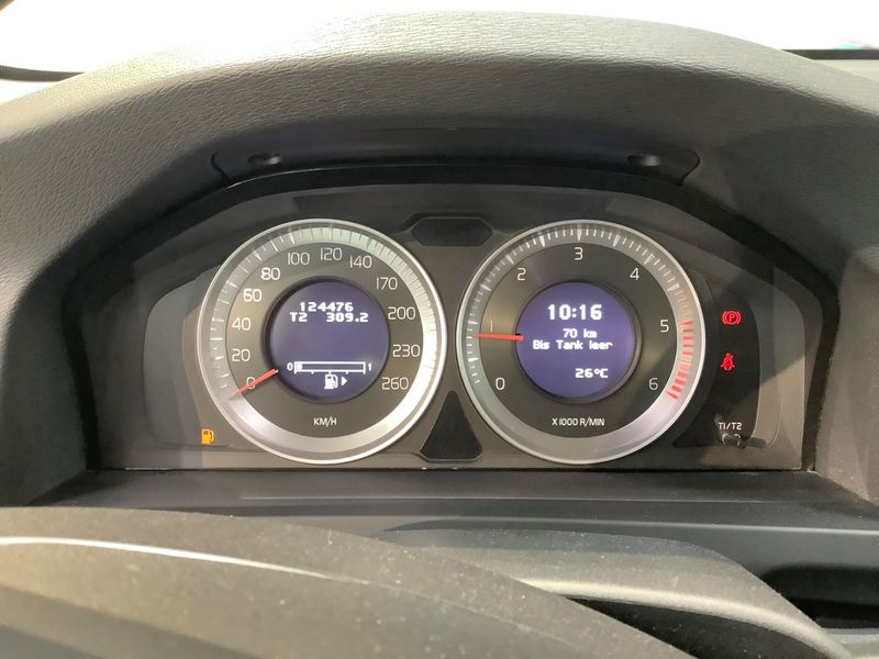 Volvo V60 1.6 D Momentum 2011 – снимка 19