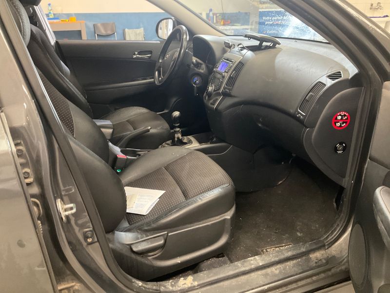 Hyundai i30 2.0 CRDi Style 2007 – снимка 3