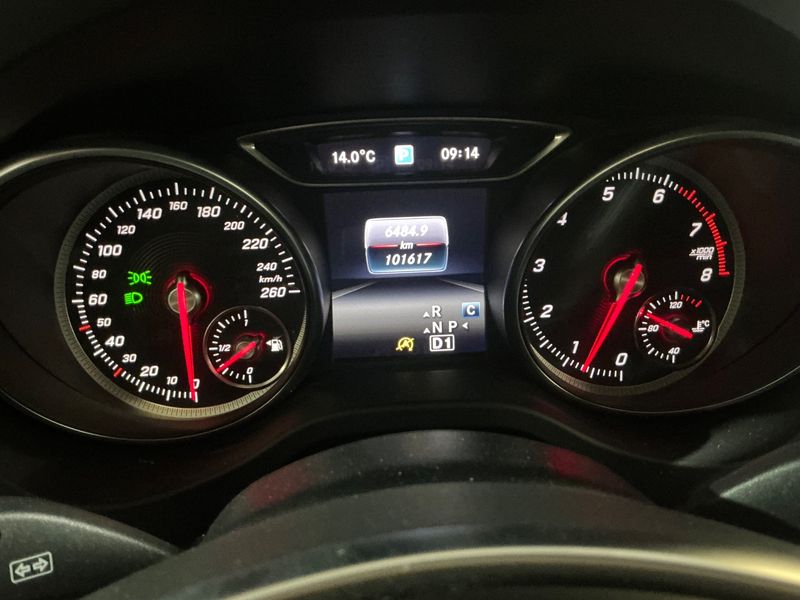 Mercedes-Benz GLA-Klasse GLA 200 AMG Line 2018 – снимка 18