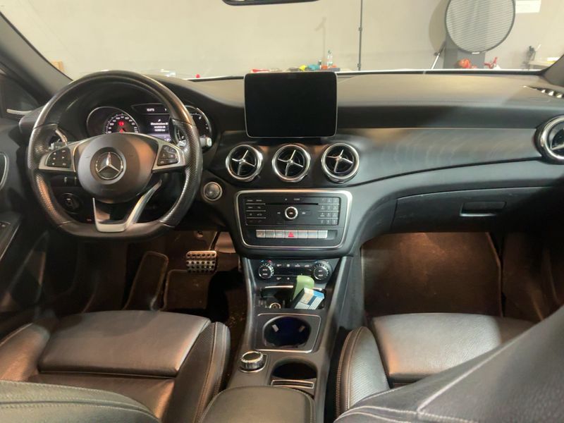 Mercedes-Benz GLA-Klasse GLA 200 AMG Line 2018 – снимка 17