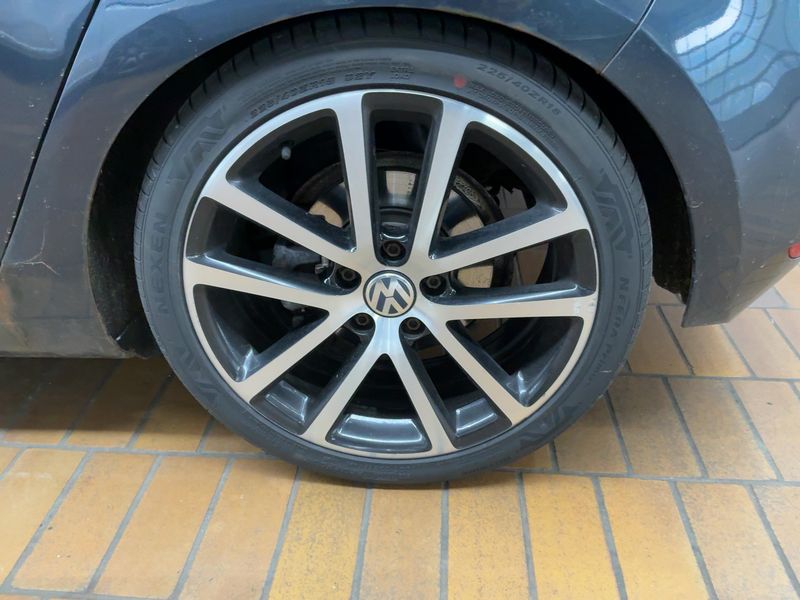 Volkswagen Golf VI 2.0 TDI Highline 4Motion 2011 – снимка 5