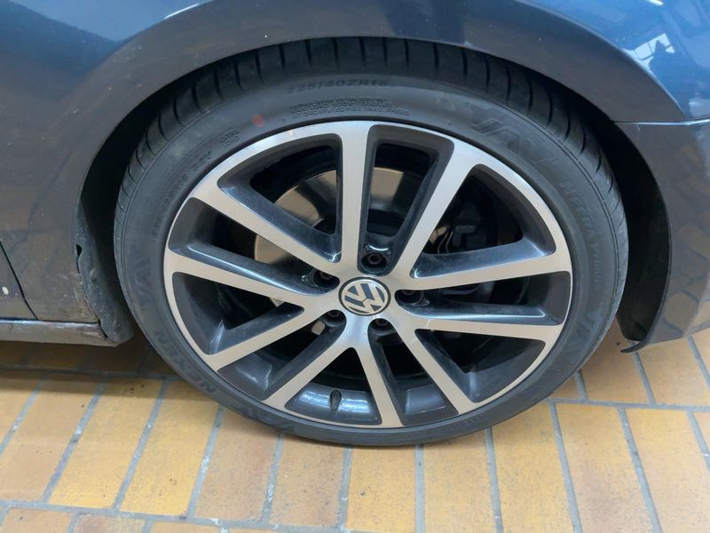 Volkswagen Golf VI 2.0 TDI Highline 4Motion 2011 – снимка 11