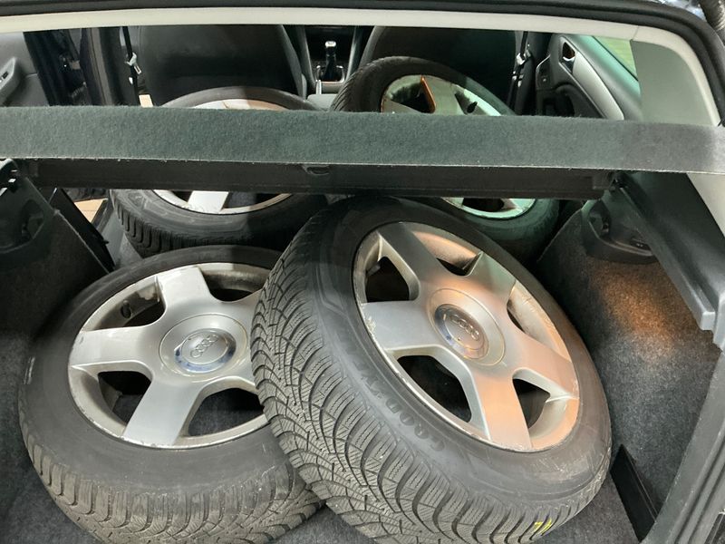 Volkswagen Golf VI 2.0 TDI Highline 4Motion 2011 – снимка 15