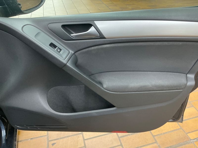 Volkswagen Golf VI 2.0 TDI Highline 4Motion 2011 – снимка 53