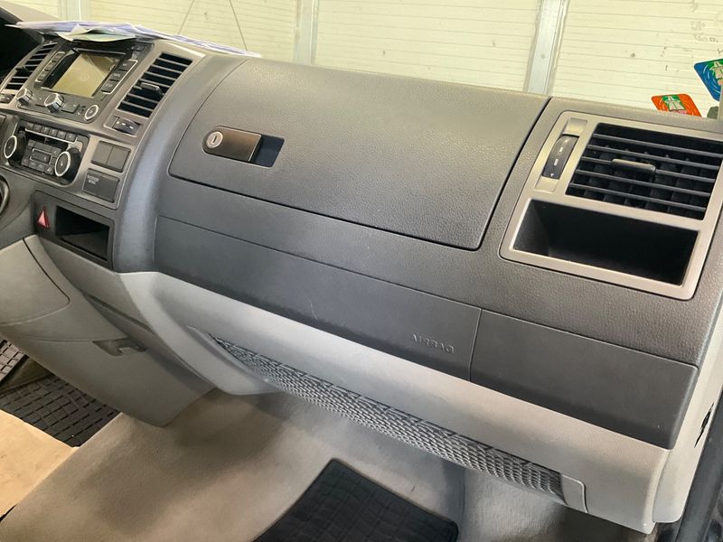 Volkswagen T5 California 2.0 TDI Beach Aufstelldach 4Motion 2011 – снимка 39