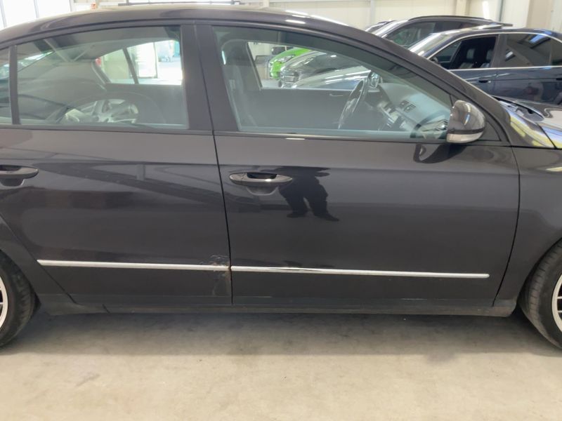 Volkswagen Passat 2.0 TDI Sportline 2009 – снимка 10