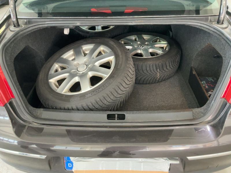 Volkswagen Passat 2.0 TDI Sportline 2009 – снимка 16