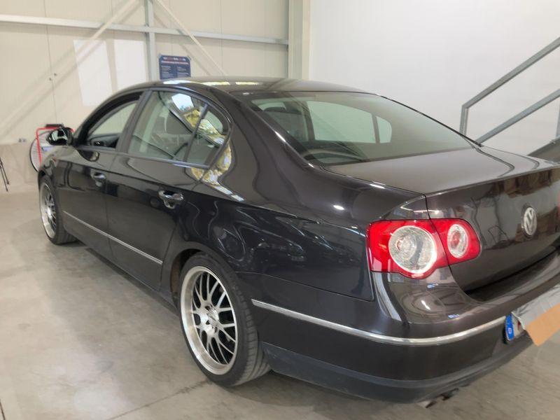 Volkswagen Passat 2.0 TDI Sportline 2009 – снимка 6