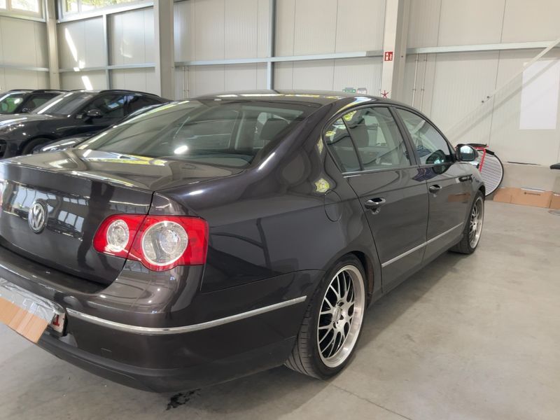 Volkswagen Passat 2.0 TDI Sportline 2009 – снимка 8