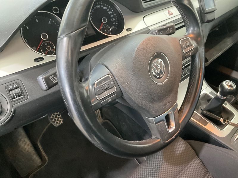 Volkswagen Passat 2.0 TDI Sportline 2009 – снимка 34