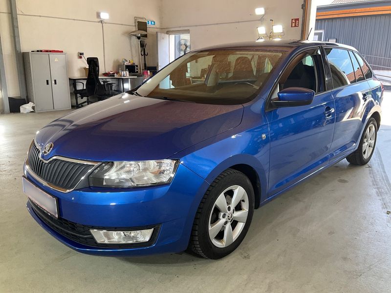 Skoda Rapid Spaceback 1.2 TSI Ambition 2015 – снимка 1