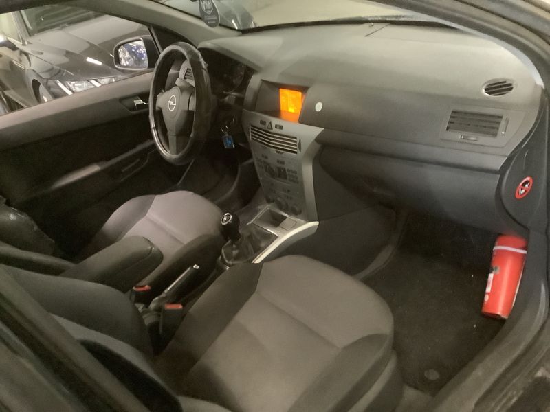 Opel Astra 1.7 CDTI Selection 2012 – снимка 3