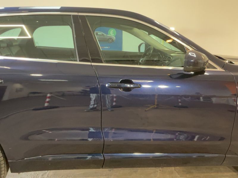 Jaguar F-Pace 20d Prestige AWD 2018 – снимка 10