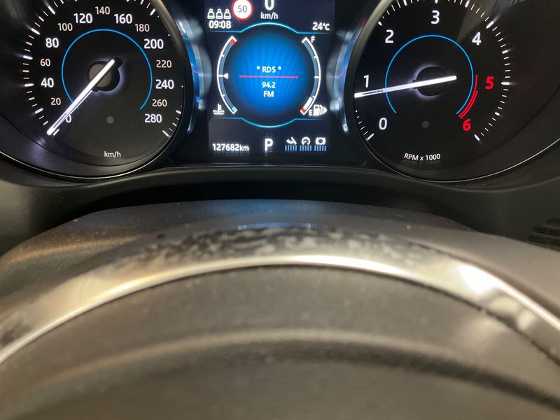 Jaguar F-Pace 20d Prestige AWD 2018 – снимка 18