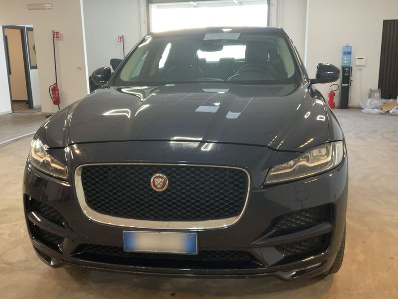 Jaguar F-Pace 20d Prestige AWD 2018 – снимка 14