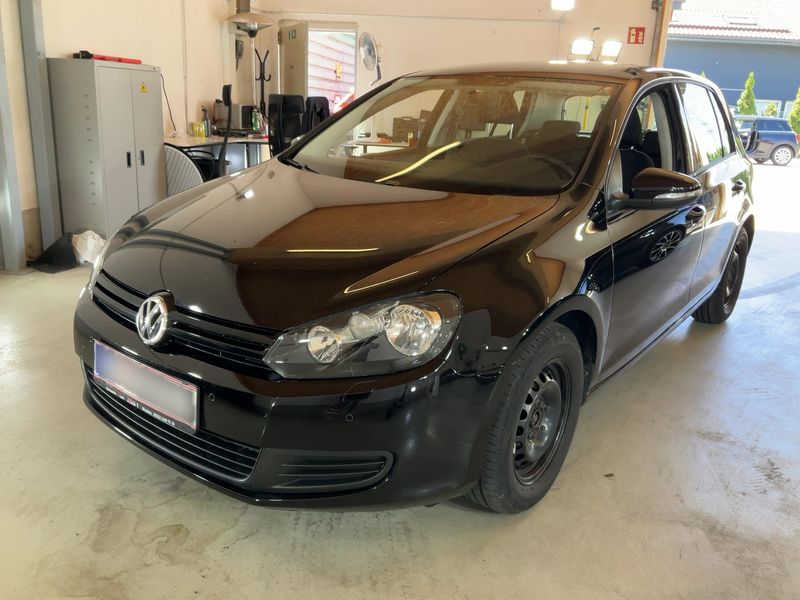 Volkswagen Golf VI 1.6 TDI Trendline 2010 – снимка 1
