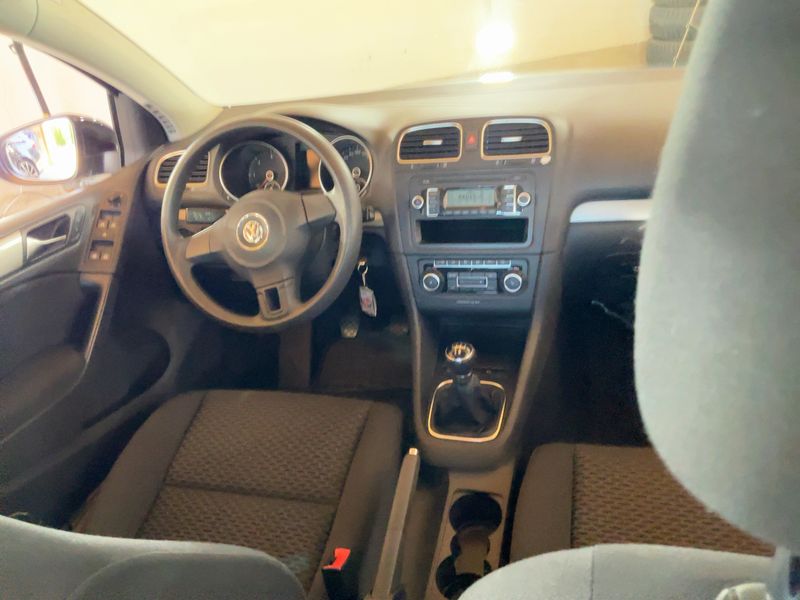 Volkswagen Golf VI 1.6 TDI Trendline 2010 – снимка 17
