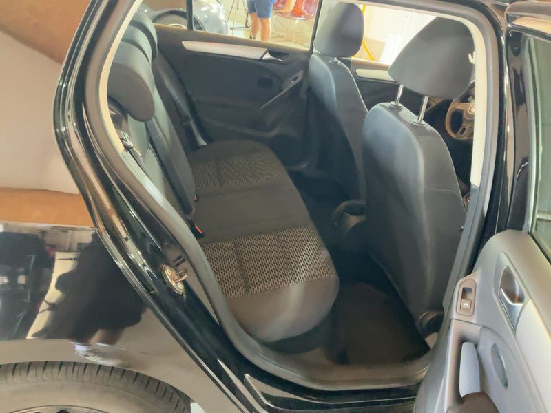 Volkswagen Golf VI 1.6 TDI Trendline 2010 – снимка 19