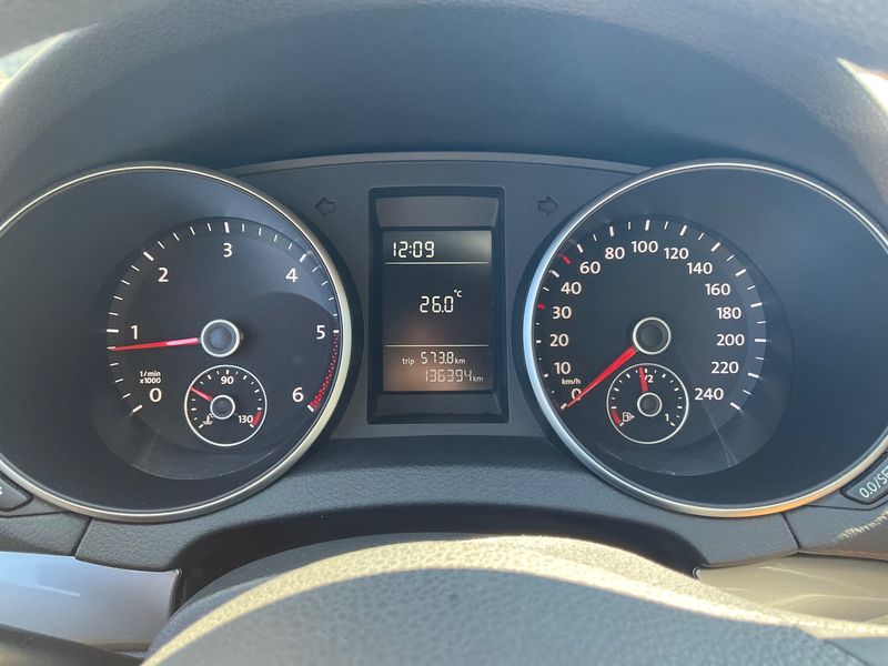 Volkswagen Golf VI 1.6 TDI Trendline 2010 – снимка 18
