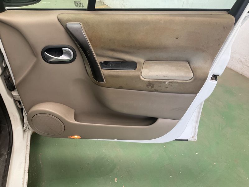 Renault Grand Scenic 1.5 dCi Expression 2007 – снимка 8