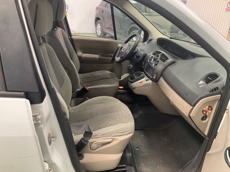 Renault Grand Scenic 1.5 dCi Expression 2007 – снимка 3
