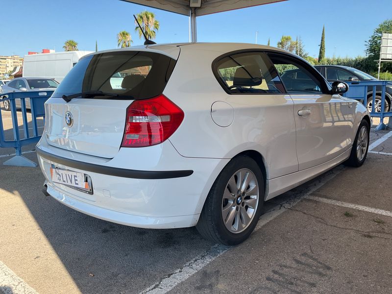 BMW 1er 116d 2009 – снимка 2