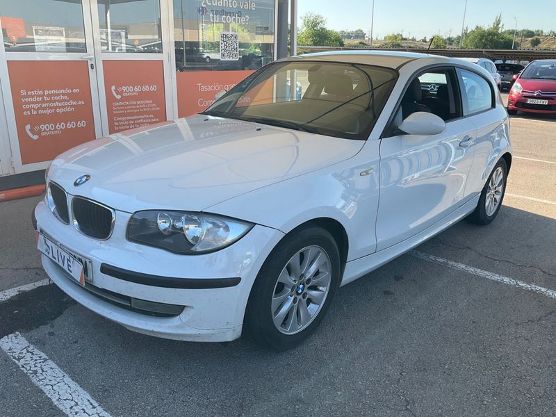 BMW 1er 116d 2009 – снимка 1