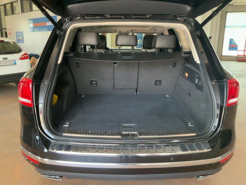 Volkswagen Touareg 3.0 V6 TDI Terrain Tech BlueMotion Tech 2015 – снимка 15