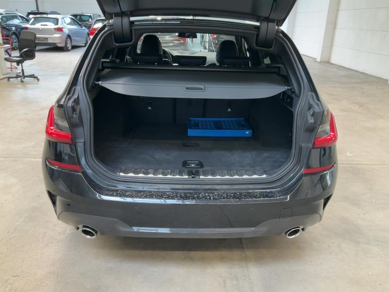 BMW 3er 320d Mild-Hybrid xDrive M Sport 2021 – снимка 15
