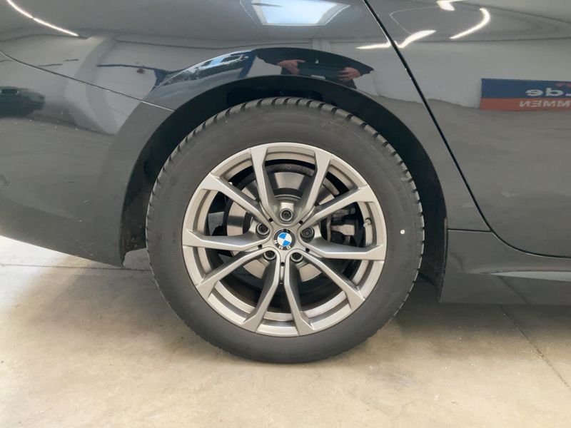 BMW 3er 320d Mild-Hybrid xDrive M Sport 2021 – снимка 9