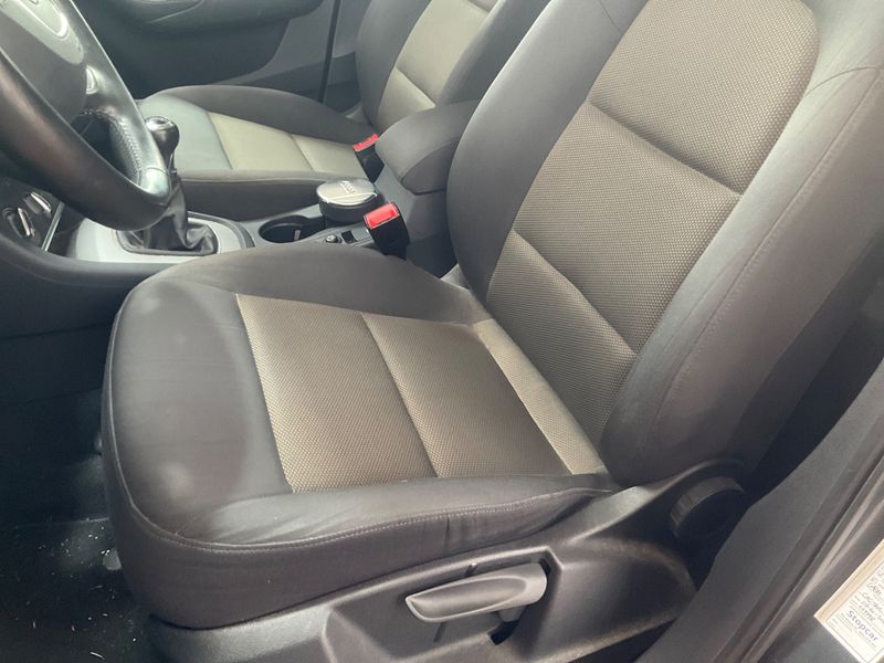 Audi Q3 2.0 TDI 2012 – снимка 24