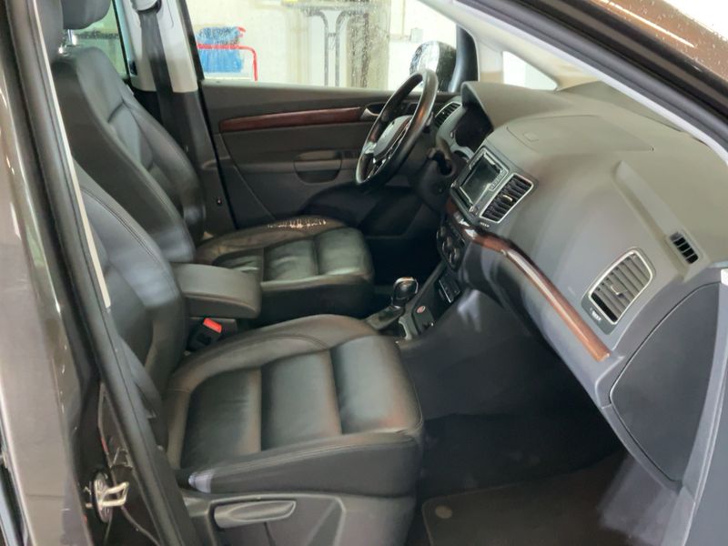 Volkswagen Sharan 2.0 TSI Highline BlueMotion Tech 2017 – снимка 16