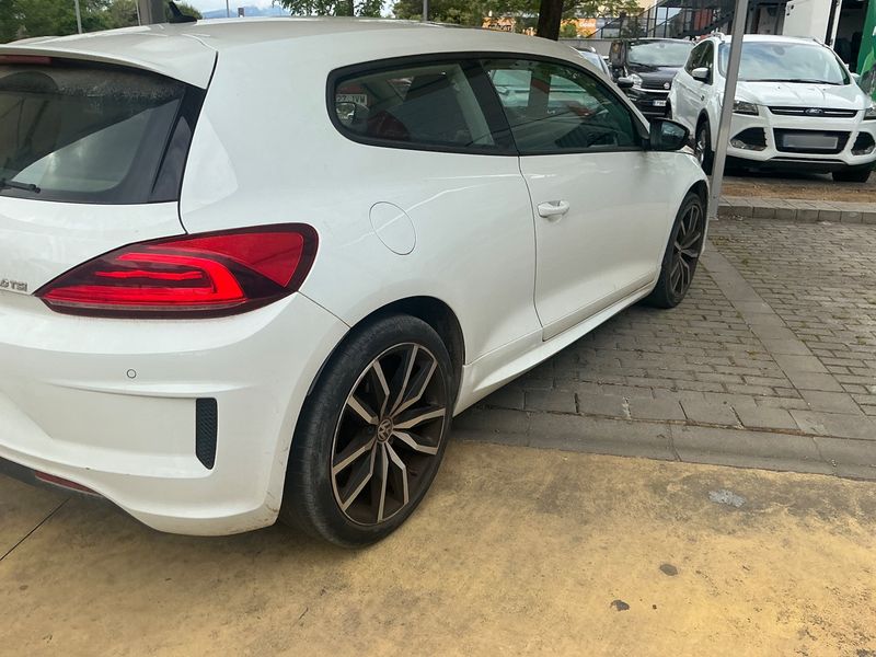 Volkswagen Scirocco 2.0 TSI R-Line BlueMotion Tech 2017 – снимка 8