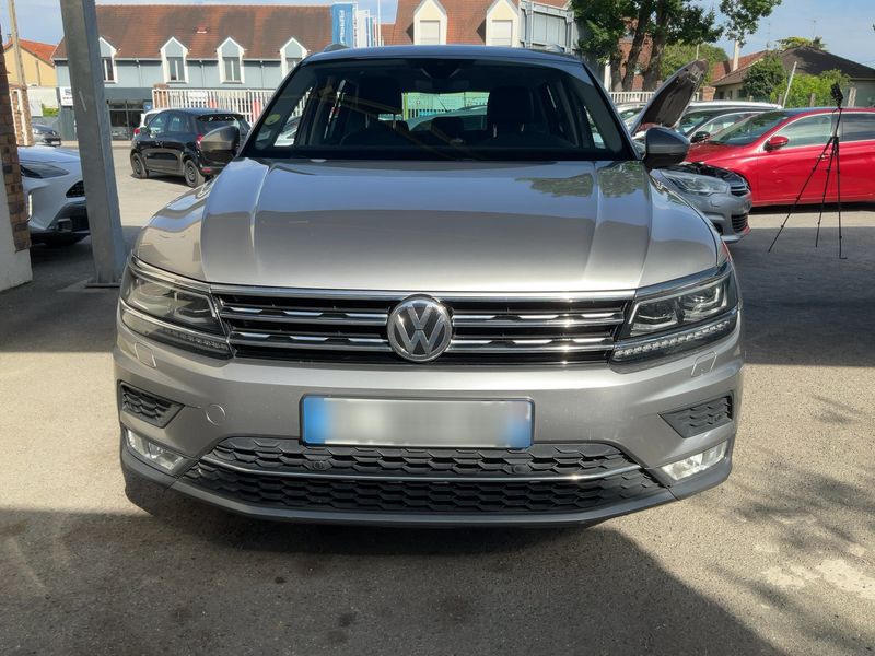Volkswagen Tiguan 2.0 TDI Carat Edition BlueMotion Tech 2017 – снимка 14
