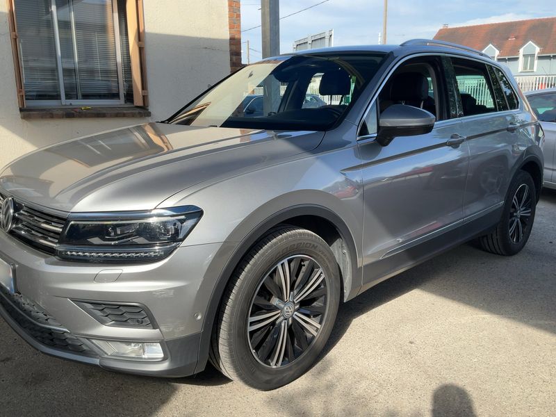 Volkswagen Tiguan 2.0 TDI Carat Edition BlueMotion Tech 2017 – снимка 2